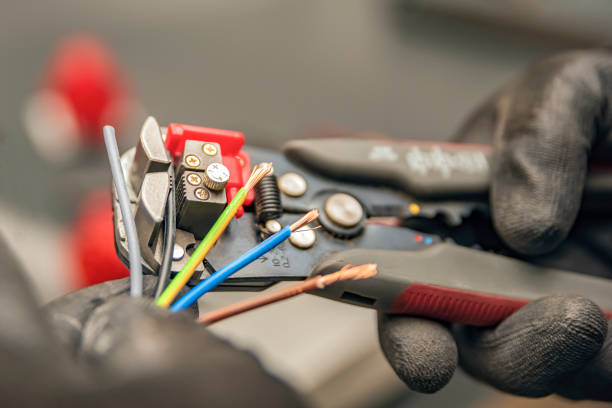 Best Emergency Electrical Repair  in Berkley, MI
